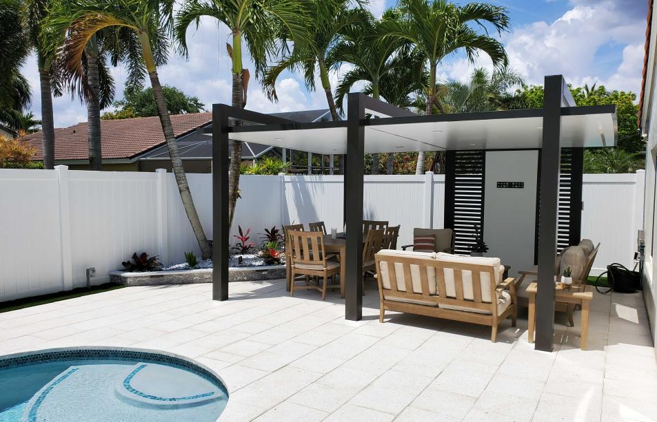 Aluminum pergola with 6 pillars and LED lights